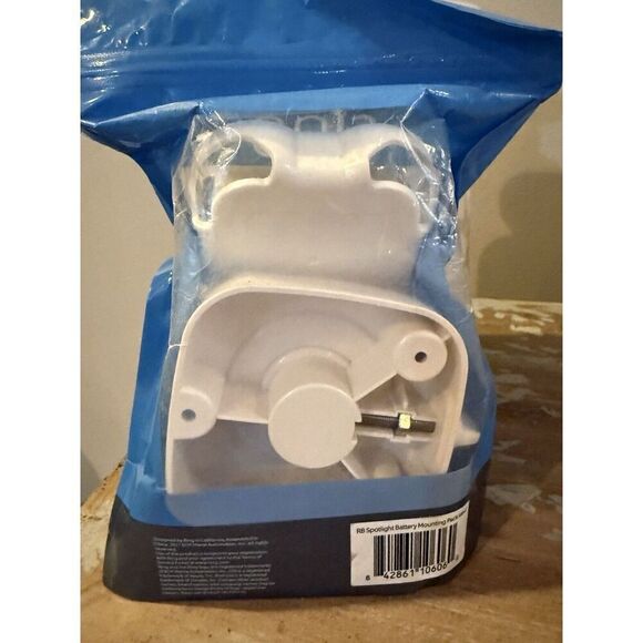Genuine Ring RB Spotlight Battery Mounting Pack - White Ring Camera Accessories - Picture 2 of 5